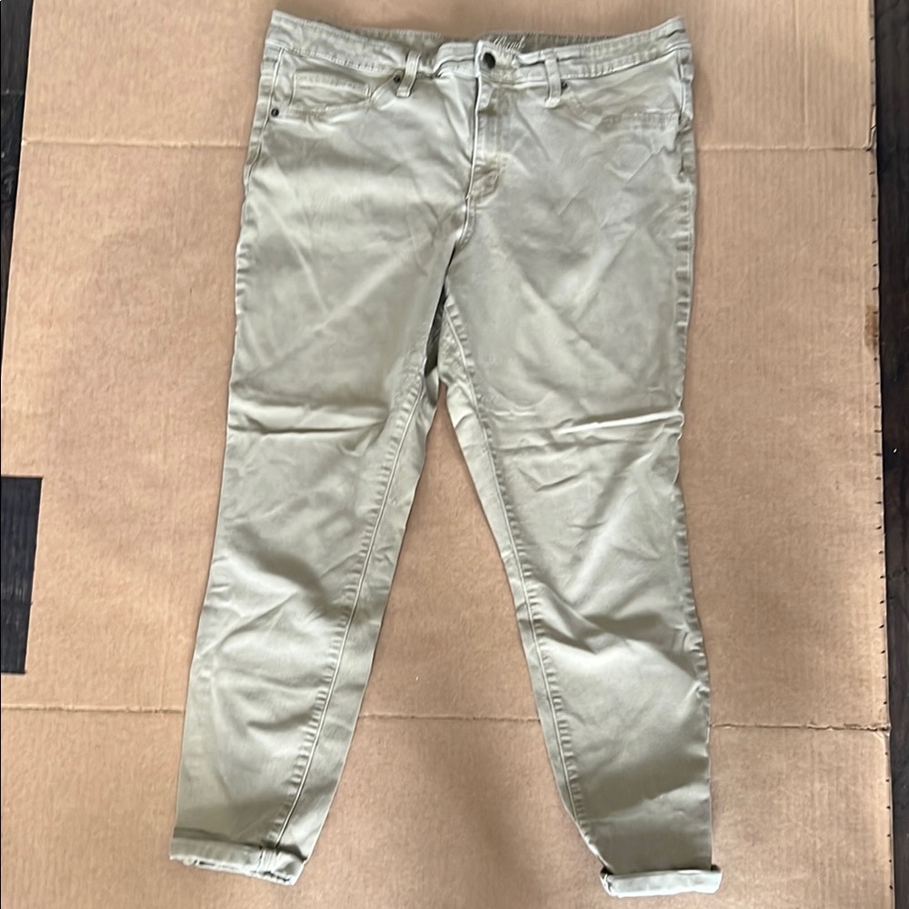 Universal Thread Khaki Pants